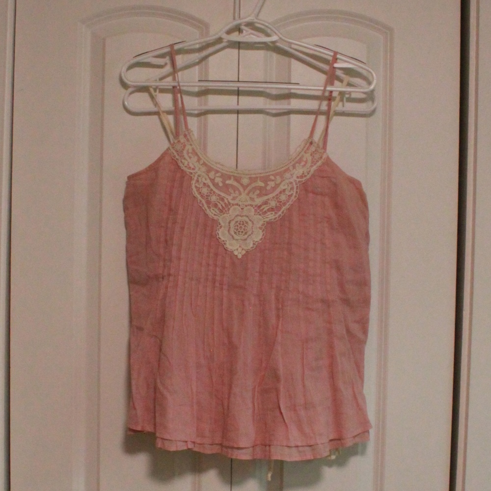2 Lace embroidered camis